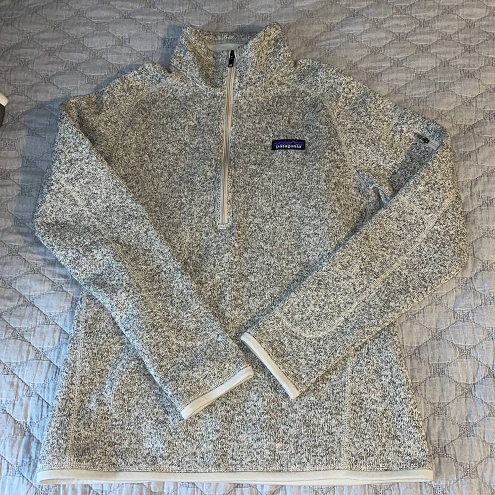 Small Patagonia 1/4 zip pull over